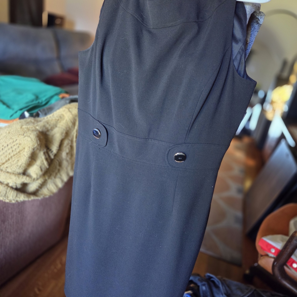 Classic Black Sheath Dress with Decorative Buttons
